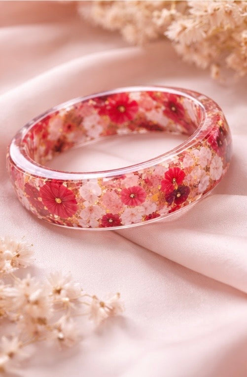 Miora Handcrafted Resin & Natural Flower Bangle (2 pieces)
