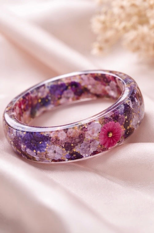 Miora Handcrafted Resin & Natural Flower Bangle (2 pieces)